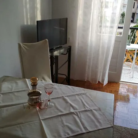 Jasmina Center City Апартаменты